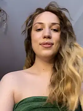 Emily the temptress  online show from 03/13/25, 06:37