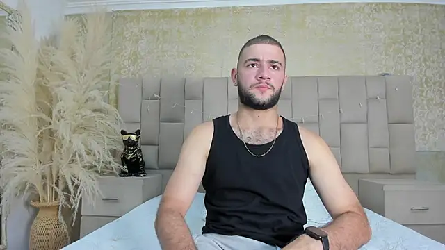 MaximusDick1  online show from 12/22/25, 04:09