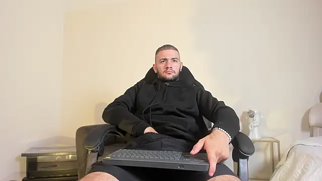 MaximusDick1  online show from 06/30/26, 12:06