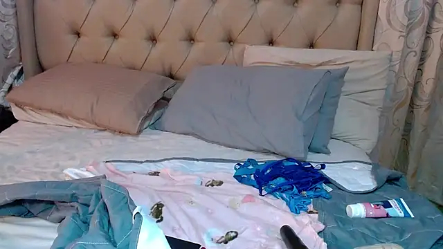 QUEENSHEBAxx01 online show from 09/09/25, 08:14