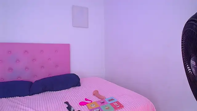 issa kitty online show from 01/23/25, 06:03