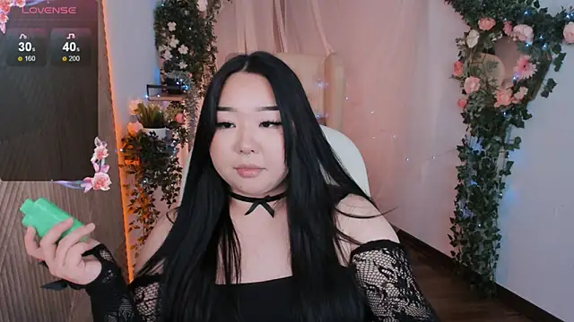 mei honey  online show from 12/18/24, 05:31