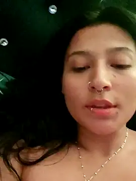 Snapshot of Pauilina chatting on 07/29/26, 01:59 Pauilina online show from 07/29/26, 01:59