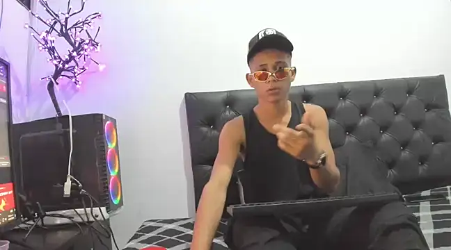 yoi hot online show from 12/05/24, 01:14