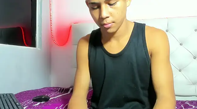 yoi hot online show from 12/12/24, 03:32