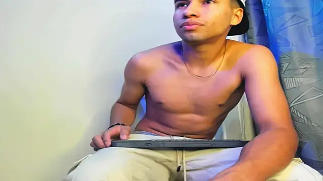 andy 0018 online show from 12/27/24, 09:28