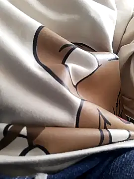 devi black13  online show from 12/25/24, 04:22