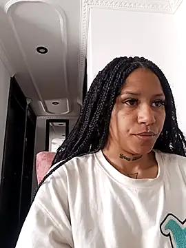 devi black13  online show from 03/03/25, 05:18