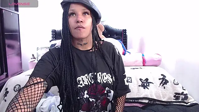 Snapshot of devi_black13_ chatting on 05/21/26, 07:54 devi black13 online show from 05/21/26, 07:54