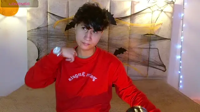 Im Milan Rs online show from 10/19/25, 03:40