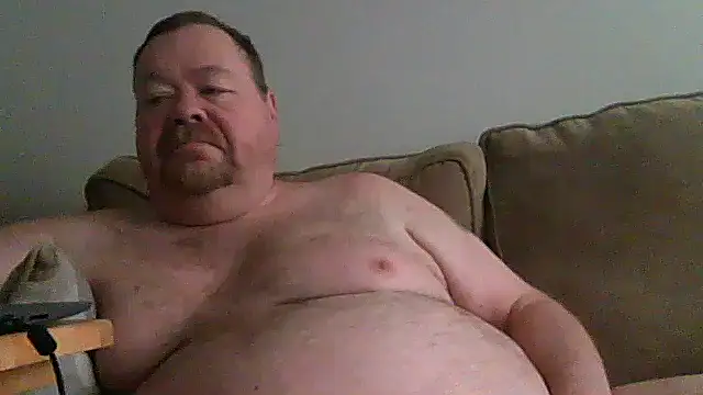 Snapshot of hitman_35 chatting on 06/11/26, 05:00 hitman 35 online show from 06/11/26, 05:00