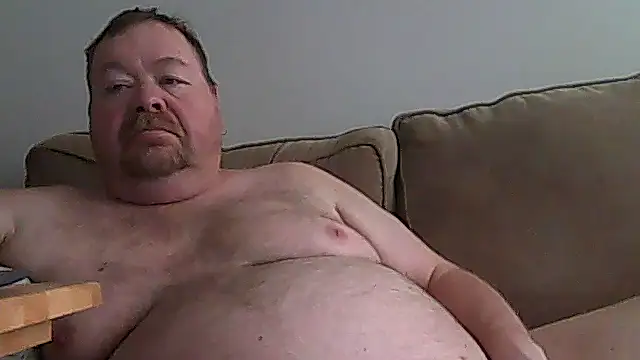 Snapshot of hitman_35 chatting on 06/26/26, 07:18 hitman 35 online show from 06/26/26, 07:18