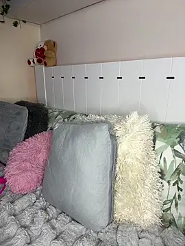 EllyChantal 11 online show from 11/11/25, 10:15