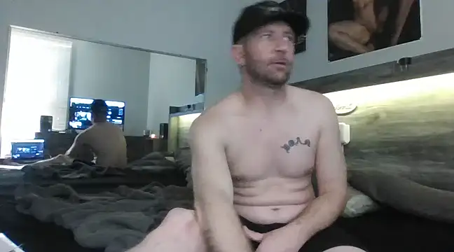 Snapshot of Edward_LongCock chatting on 01/14/25, 06:02 Edward LongCock online show from 01/14/25, 06:02