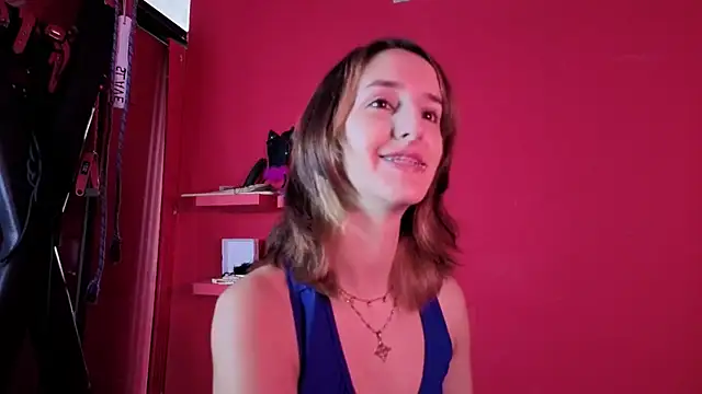 Ambar Roux  online show from 12/14/25, 12:10