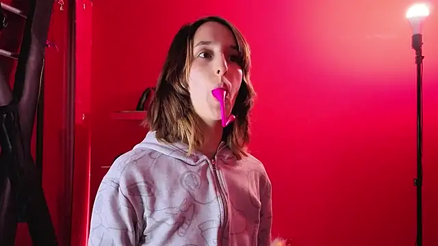 Ambar Roux  online show from 03/10/26, 12:43