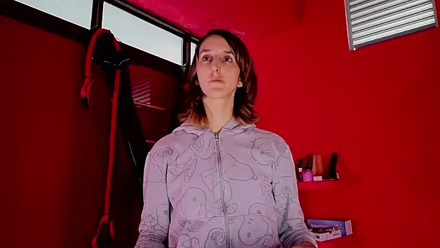 Ambar Roux  online show from 05/27/26, 12:13