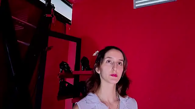 Ambar Roux  online show from 06/03/26, 12:52
