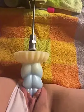 luisa1 online show from 09/23/25, 06:33