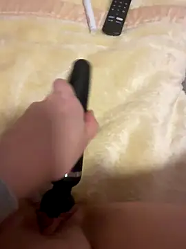 luisa1 online show from 12/05/25, 08:12