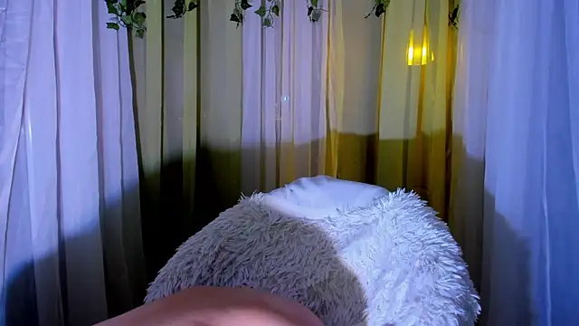 Lioneass online show from 12/15/24, 12:06