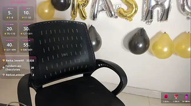 Snapshot of Reika_01 chatting on 12/22/24, 06:06 Reika 01 online show from 12/22/24, 06:06