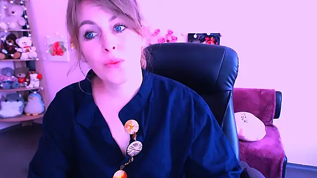 Hot Milady online show from 04/03/26, 07:39