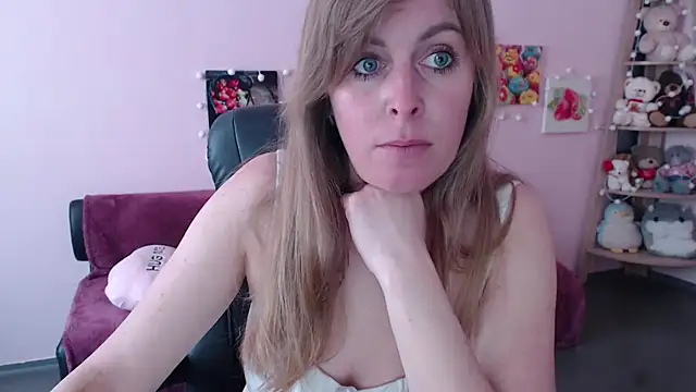 Hot Milady online show from 04/10/26, 08:08