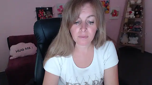 Snapshot of Hot_Milady chatting on 07/13/26, 06:49 Hot Milady online show from 07/13/26, 06:49