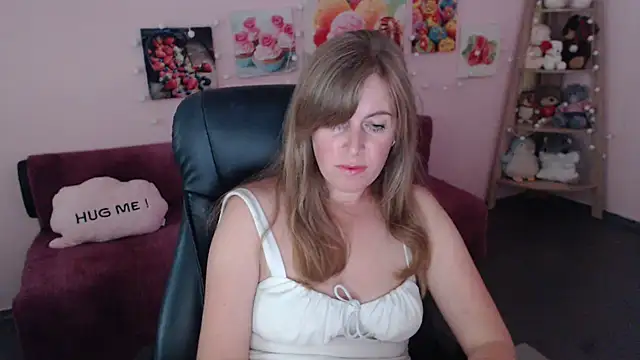 Snapshot of Hot_Milady chatting on 07/28/26, 07:37 Hot Milady online show from 07/28/26, 07:37
