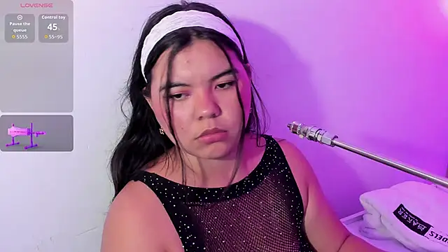 klhoe boobs online show from 03/25/26, 03:45