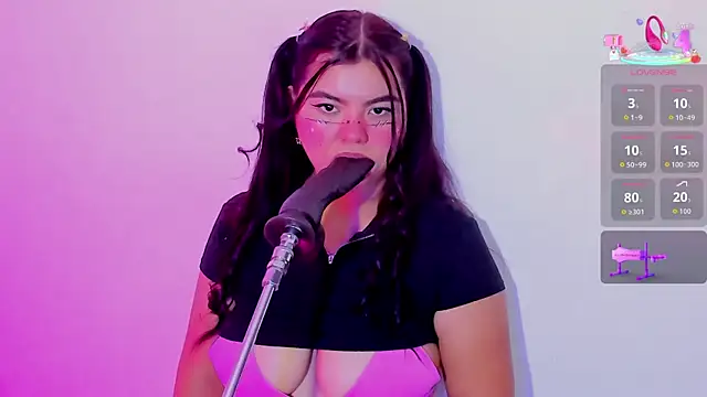 klhoe boobs online show from 04/23/26, 04:03