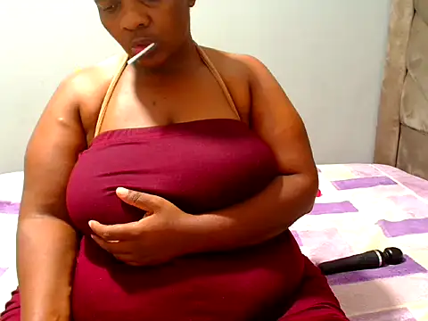 Hips2seyy86 online show from 04/18/26, 08:31