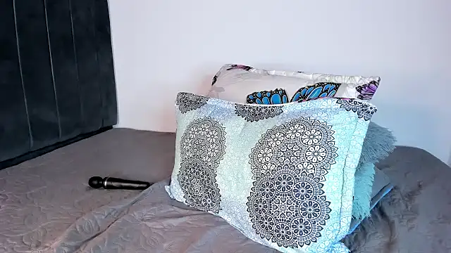 Snapshot of Susi_30 chatting on 10/23/25, 03:50 Susi 30 online show from 10/23/25, 03:50