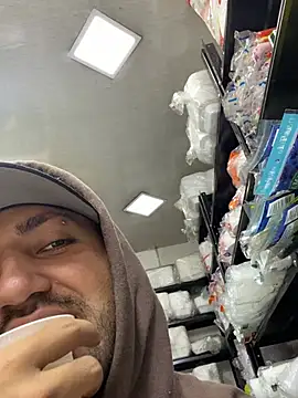 JuanZapata33 online show from 02/05/26, 10:14