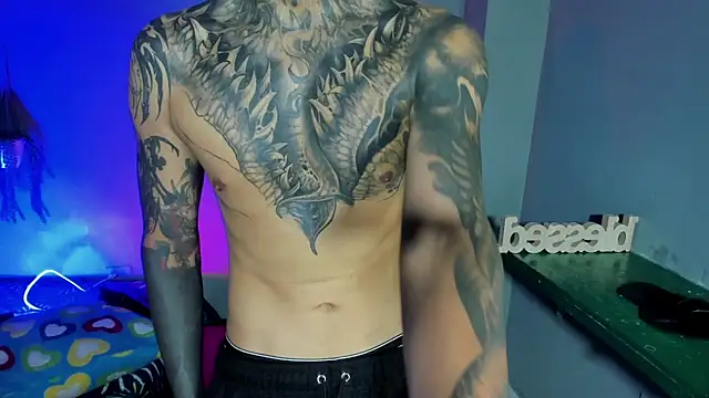 Snapshot of Travistanner_28 chatting on 09/19/25, 04:51 Travistanner 28 online show from 09/19/25, 04:51