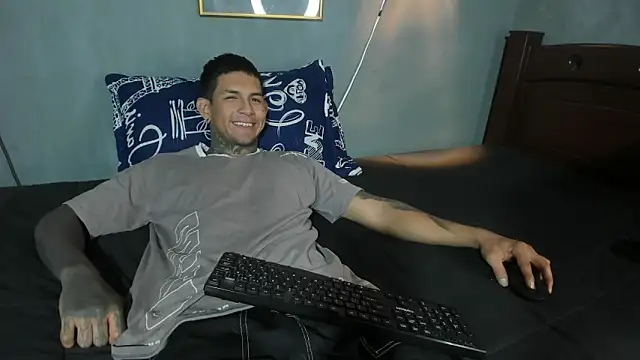 Travistanner 28 online show from 02/23/26, 02:58