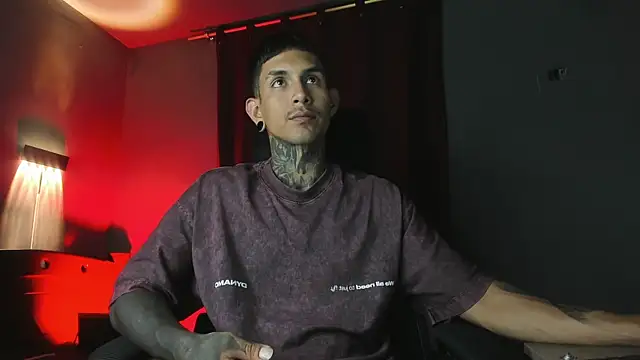 Travistanner 28 online show from 04/04/26, 03:49