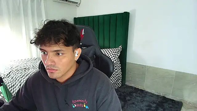 man dur07 online show from 02/03/26, 02:53