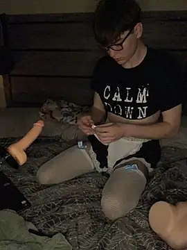 Snapshot of YourFavTwinkie chatting on 03/09/25, 07:45 YourFavTwinkie online show from 03/09/25, 07:45