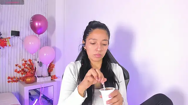 Valery wang online show from 10/25/25, 11:51