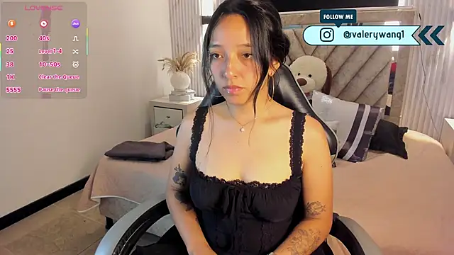 Valery wang online show from 03/04/26, 12:11