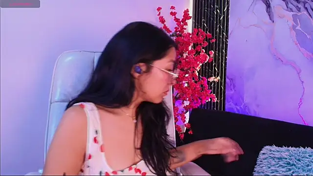 Valery wang online show from 04/07/26, 11:43