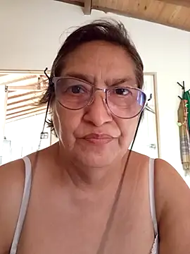 florecita69 online show from 10/26/25, 02:23