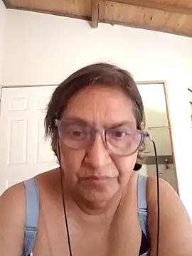 florecita69 online show from 11/11/25, 02:28