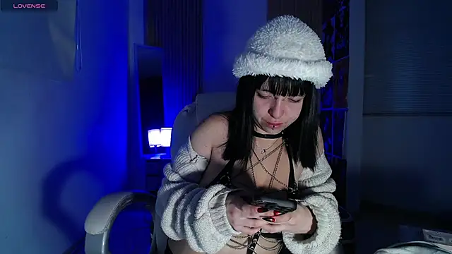 kittyhouse hs online show from 11/11/25, 09:04