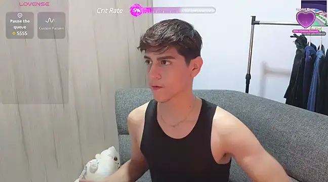 zackary 0 online show from 12/04/24, 08:01