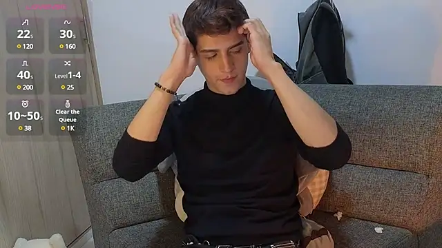 zackary 0 online show from 12/15/24, 01:57