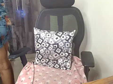 CUTE princess 143 online show from 09/25/25, 12:09