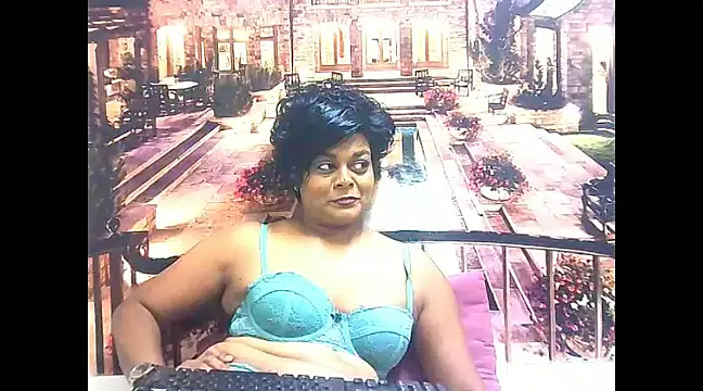 Snapshot of indianCherryPie chatting on 01/22/25, 08:18 indianCherryPie online show from 01/22/25, 08:18